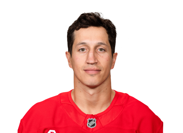 Dominik Shine headshot
