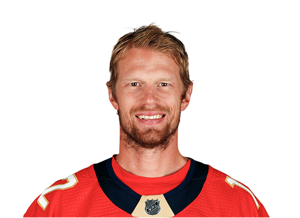 Eric Staal headshot