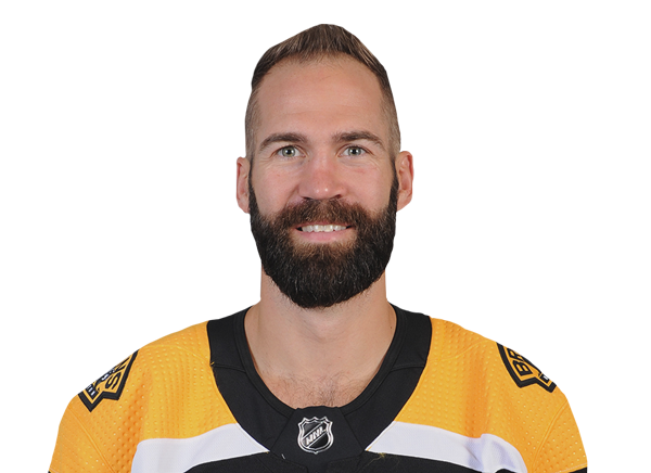 Daniel Winnik headshot