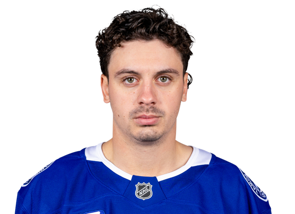 Gage Goncalves headshot